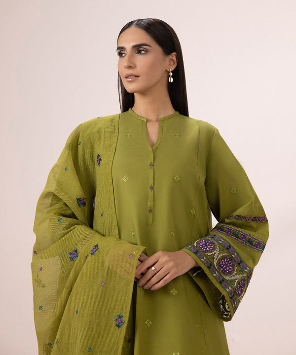 3 PIECE - EMBROIDERED LAWN SUIT-Unstitched-017