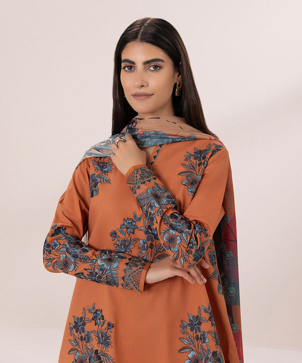 3 PIECE - EMBROIDERED LAWN SUIT-Unstitched-033